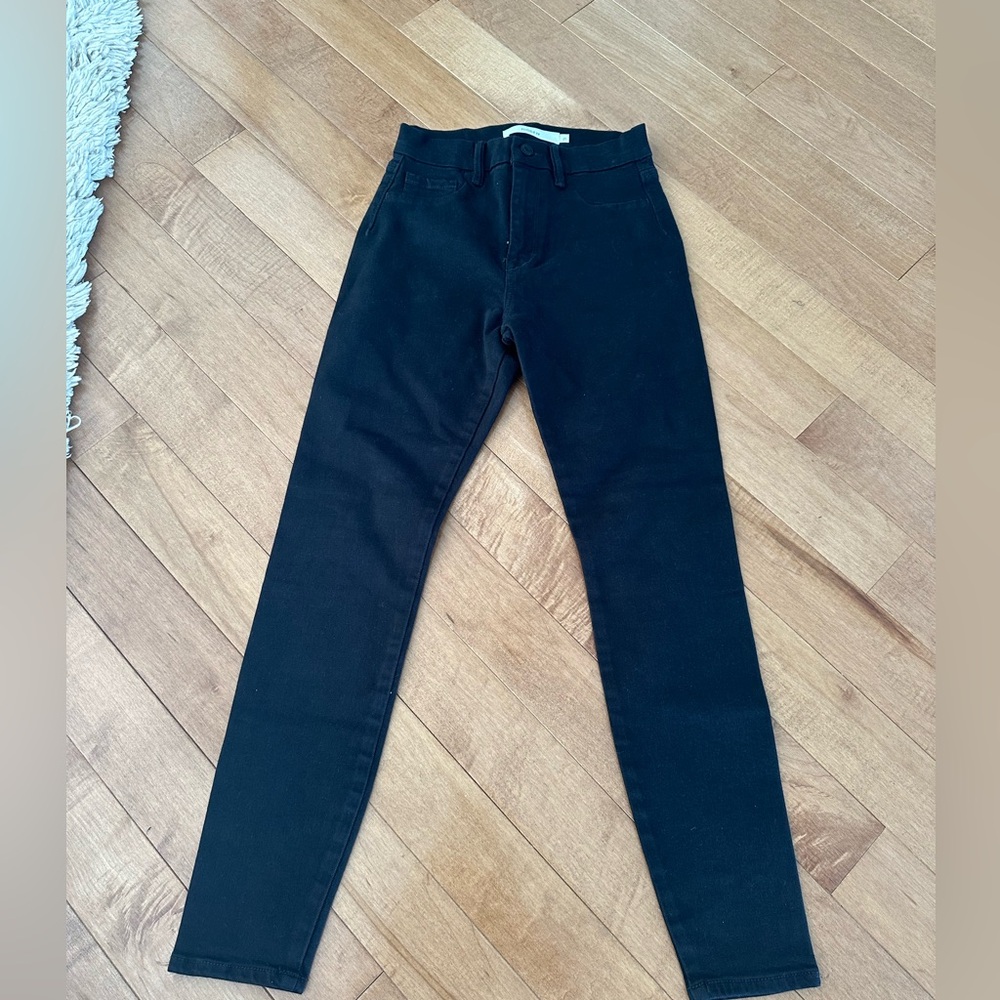 Hidden black jeans